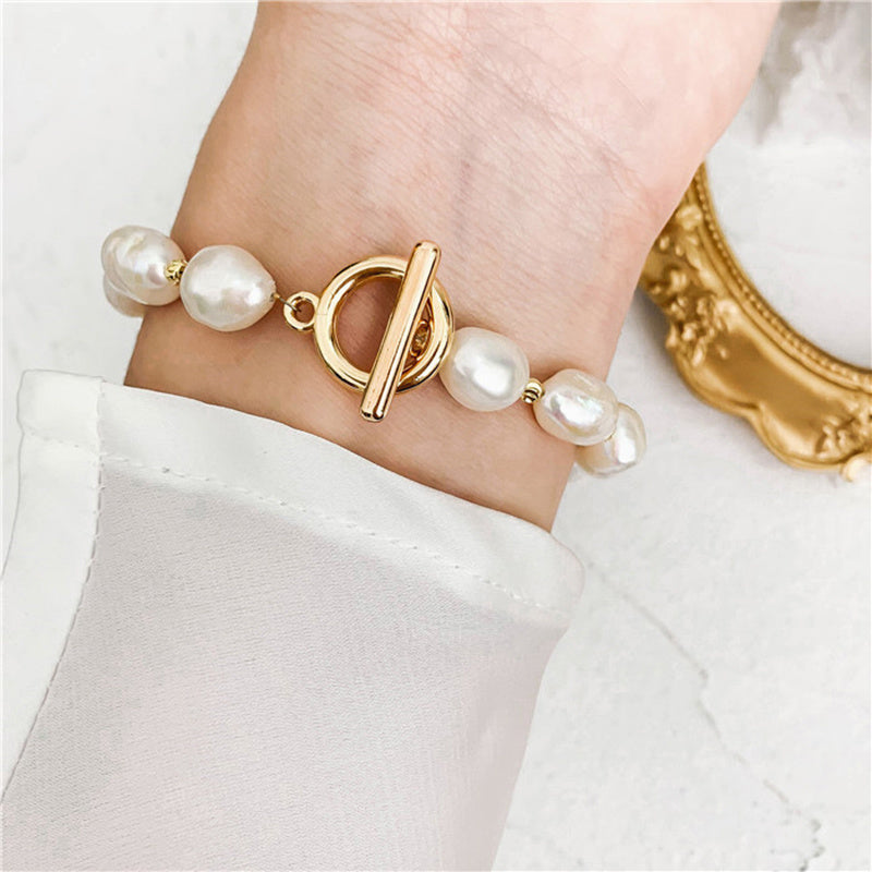 Elegant Gold Pearl Bracelet