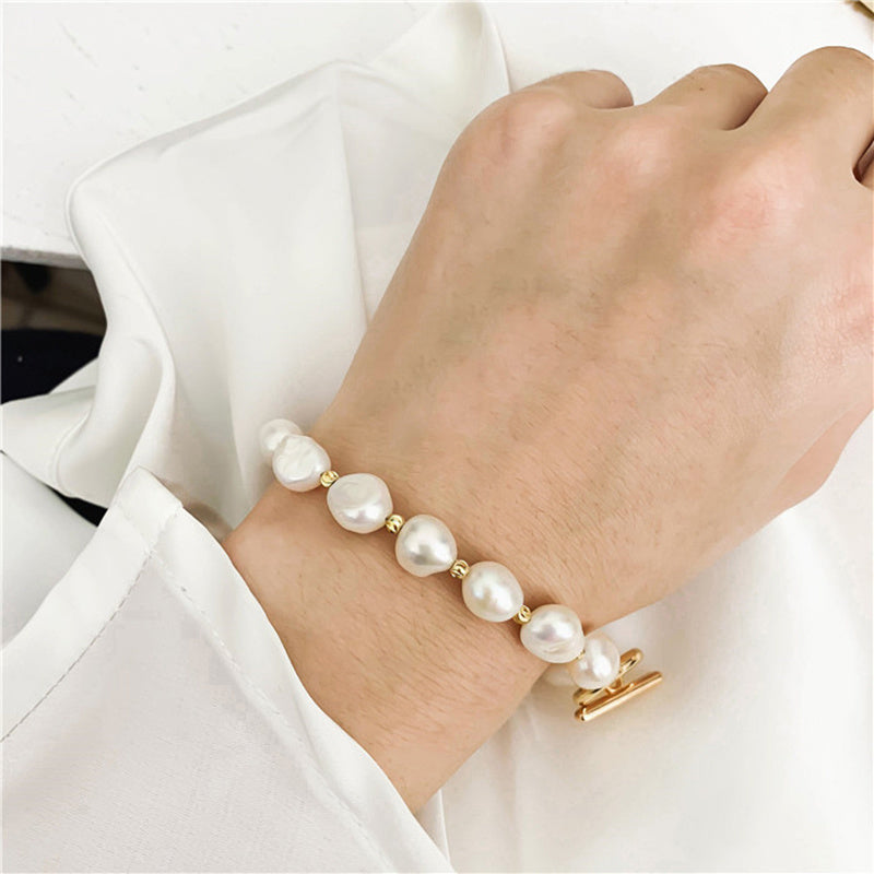 Elegant Gold Pearl Bracelet