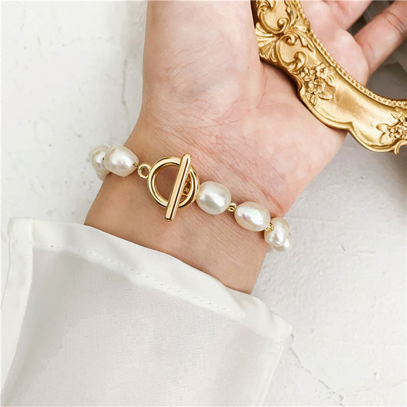 Elegant Gold Pearl Bracelet