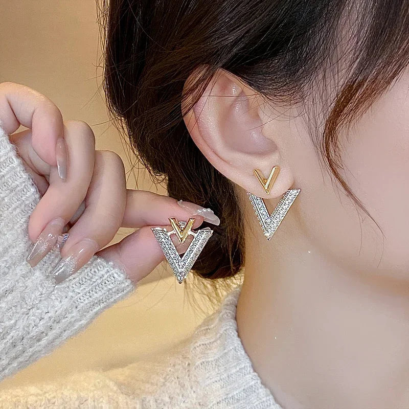 New Elegant V Earrings